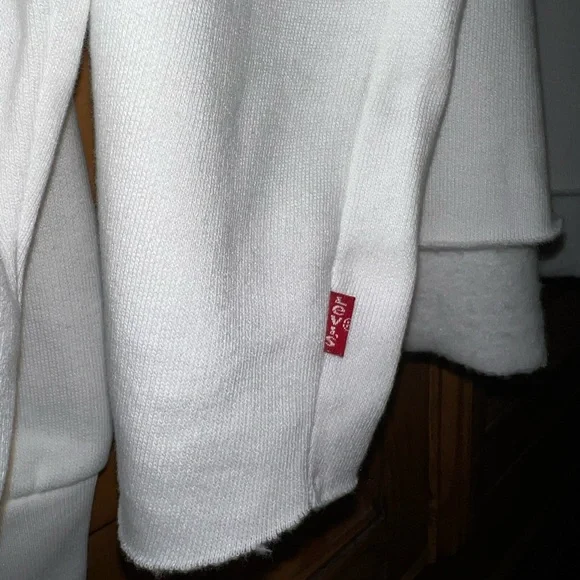 Levi’s 3X Graphic hoodie. NWT - Picture 7 of 8